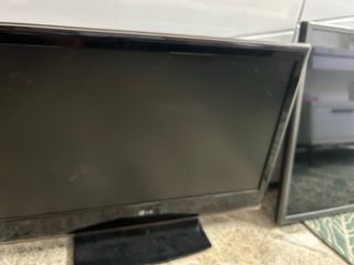 3 Televisores LG Negros