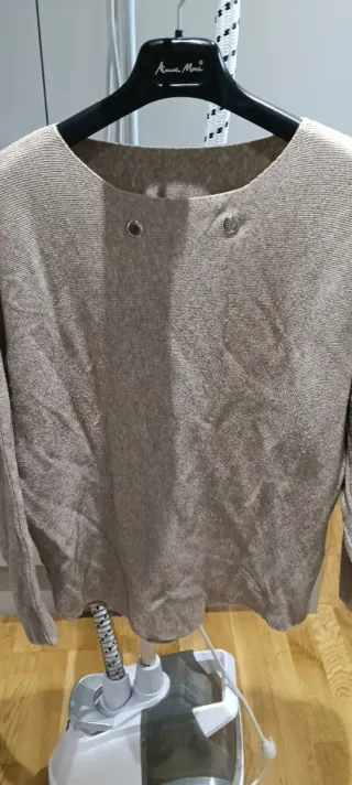 Lote di magliette e felpe