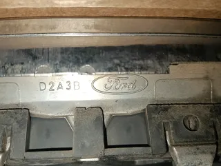 Ford Focus MK2 Parrilla