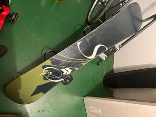 Tabla Snowboard Suburban 161 + fijaciones Burton