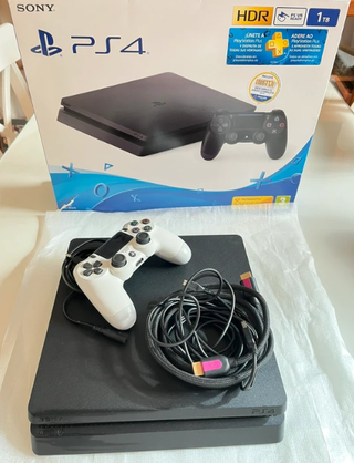 PS4 (PlayStation 4) 1TB Negra + Mando Blanco