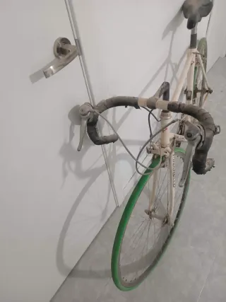 Bicicleta Pinarello carretera para restaurar