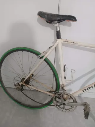 Bicicleta Pinarello carretera para restaurar