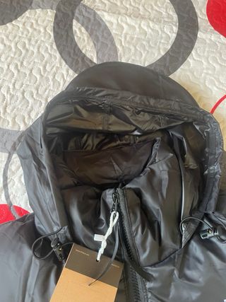 Chaqueta The North Face gris y negra