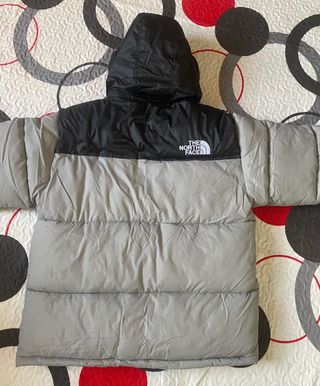 Chaqueta The North Face gris y negra