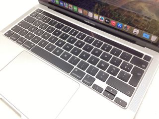 portatil apple apple macbook pro m1 8-core 3.2 13 (2020) (a2338)