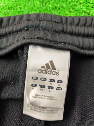 Pantalon Adidas Color Negro y Blanco Talla S.