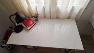 Escritorio moderno blanco y negro