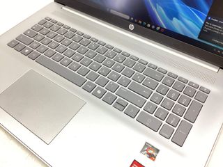 pc portatil hp hp laptop 17-cp3xxx