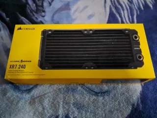 Radiador Corsair Hydro Series XR7 240