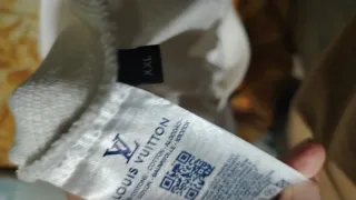 Maglia Louis Vuitton bianca con monogram (desc)