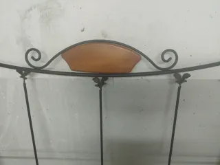 Cabecero forja y madera, 135