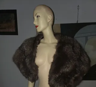 Bolero o cuello de piel de zorro
