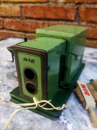 Proyector de cine NIC verde