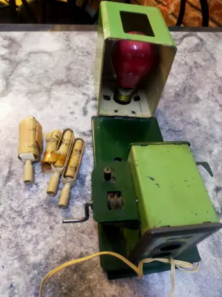 Proyector de cine NIC verde