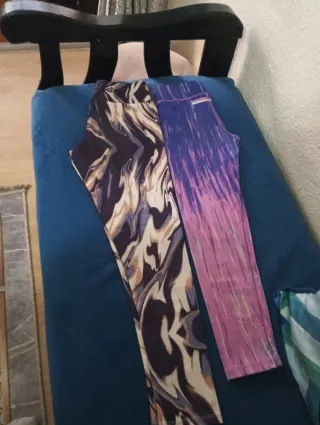 Pantalones estampados multicolor