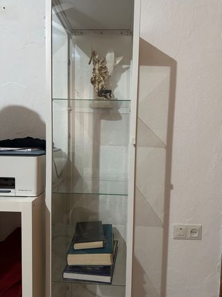 Estantería de cristal y metal