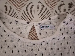 Camisa blanca de estrellas Noon