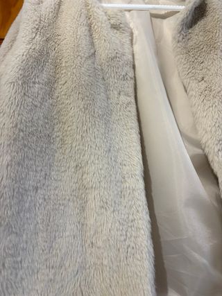 Chaqueta pelo color arena