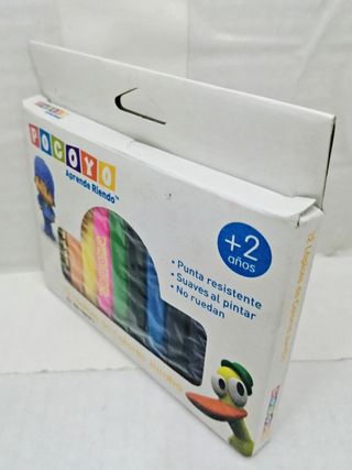 Pocoyo mago peluche + caja de 12 lápices de colore