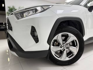 TOYOTA RAV-4 2.5 hybrid 2WD Advance desde 379€/mes