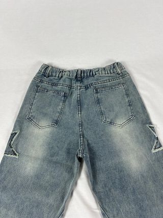 Vaqueros Bershka con estrellas