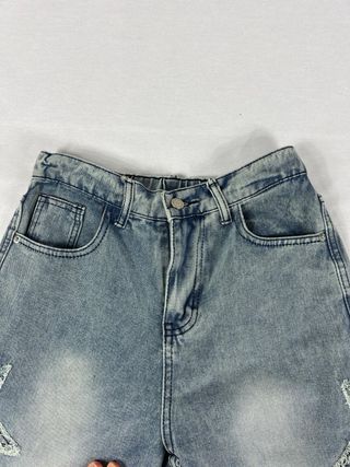 Vaqueros Bershka con estrellas