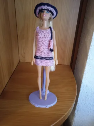 Vestido y sombrero crochet para Barbie