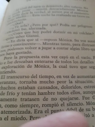 Libro juvenil titulado , Un camping para nosotros