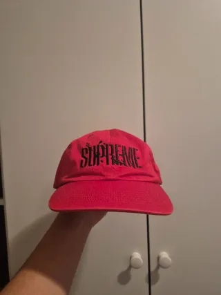 Gorra Supreme Roja
