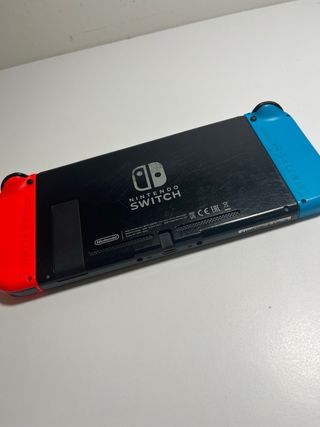 Nintendo Switch + 2 juegos + Accesorios