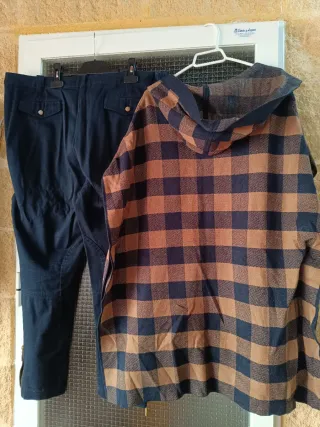 Conjunto Pantalón Talla 50 y Chaleco