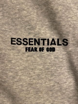 Sudadera Essentials Fear of God Gris