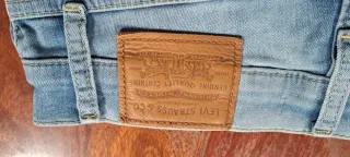 Pantalón Levi's azul claro