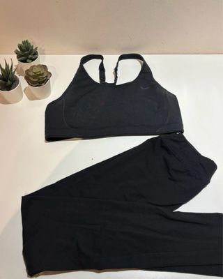 Conjunto deportivo largo negro top nike