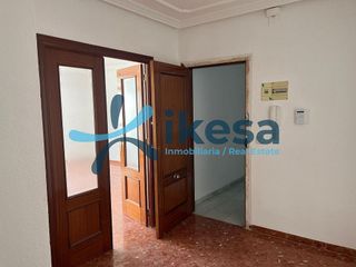 Piso en venta en Lopera