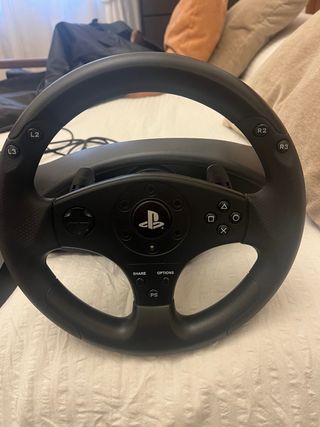 Volante Thrustmaster PS4  (Incluye pedales)