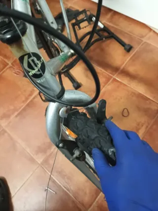 Reparación y ajuste básico de bicicletas