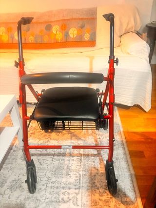 Andador para persona mayor