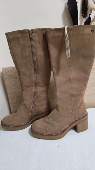 Botas de ante beige altas