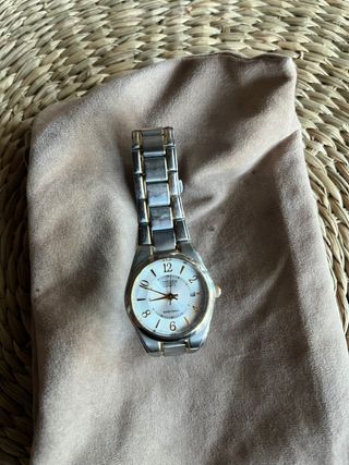 Reloj Citizen Quartz Clásico Mujer