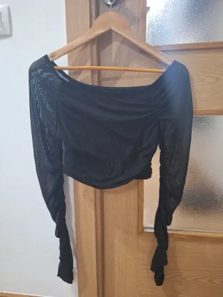 Camiseta negra manga larga transparente