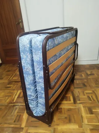 Cama Plegable Metálica y Madera