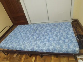 Cama Plegable Metálica y Madera