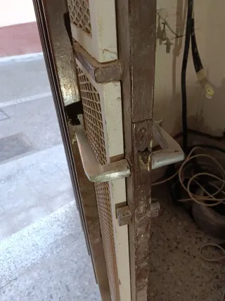 Puerta exterior vivienda