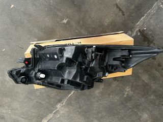 Faro LED Derecho Toyota Aygo 2023 Reparado