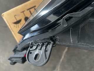 Faro LED Derecho Toyota Aygo 2023 Reparado