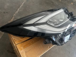 Faro LED Derecho Toyota Aygo 2023 Reparado