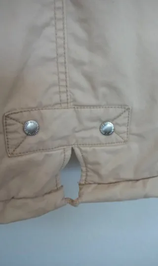 Abrigo Bershka con capucha y pelo