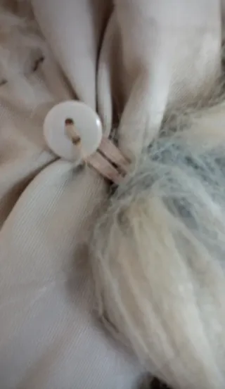 Abrigo Bershka con capucha y pelo